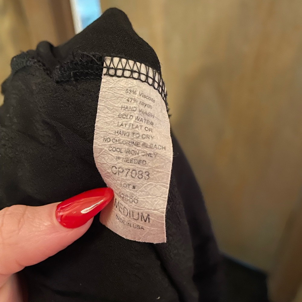 Elan Black Short Sleeve Romper - Picture 5 of 5